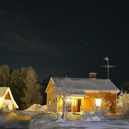 فيلا House Next Door The Arctic Circle Överkalix المظهر الخارجي الصورة