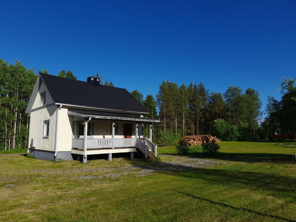 فيلا House Next Door The Arctic Circle Överkalix المظهر الخارجي الصورة